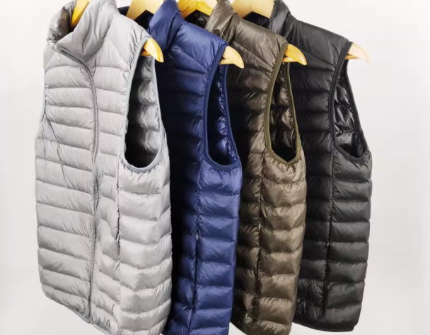 定制羽絨服馬甲款選擇什么樣面料？充鴨絨還是鵝絨，哪個(gè)好？