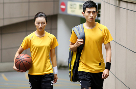 運(yùn)動速干T恤定制是什么面料，速干T恤衫面料材質(zhì)和洗滌方法