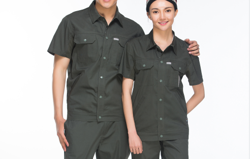 公司夏季服裝定制，短袖工作服定制不僅需要舒適還需要透氣/耐磨