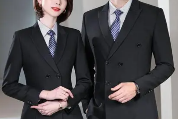 企業(yè)職業(yè)正裝西服選擇定制好/還是成品好？